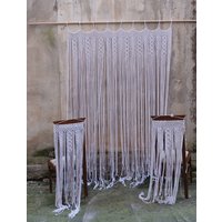 Makramee Hochzeit Hintergrund Set Vintage Decor Mit Stuhl Kleiderbügeln von WallKnot