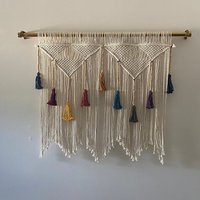 Regenbogen Wanddeko, Makramee Wandbehang, Quasten Kinderzimmer Boho Dekoration von WallKnot