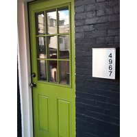 Personalisierte Wandhalterung Moderne Metall Mailbox von WallMountMailboxShop