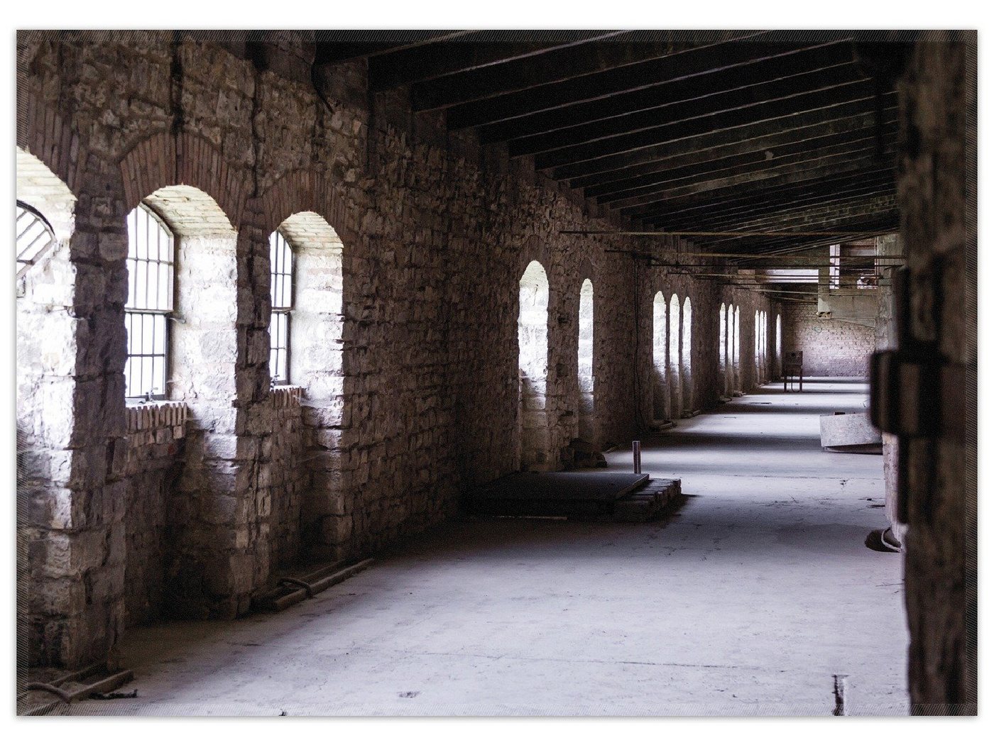 Teppich Altes Bauwerk - stillgelegte Fabrik, Wallario, rechteckig, rutschfest von Wallario