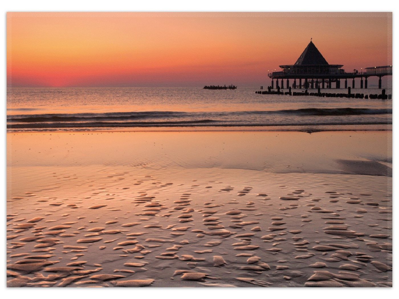 Teppich Strand am Abend - Seebrücke am Ostseebad Heringsdorf, Wallario, rechteckig, rutschfest von Wallario