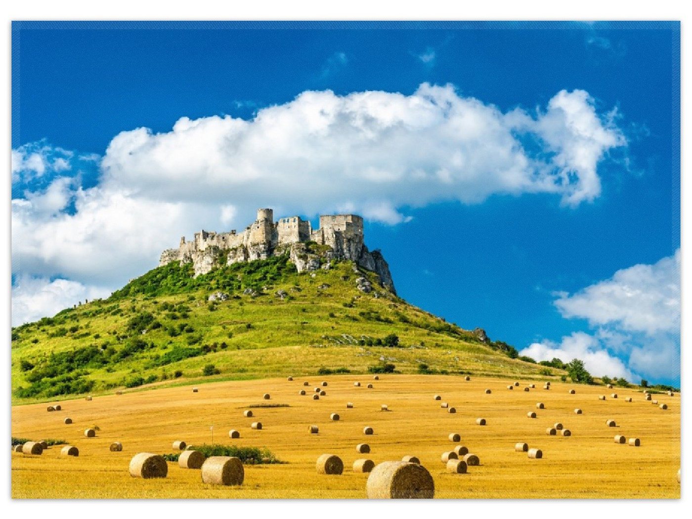 Teppich Alte Burg über Feldern, Wallario, rechteckig, rutschfest von Wallario