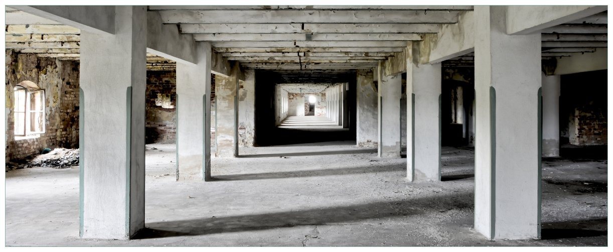 Wallario Acrylglasbild, Alte Industriehalle - einsame Lagerhalle einer Brauerei, in verschiedenen Ausführungen von Wallario