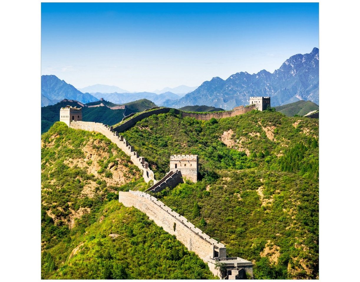 Wallario Acrylglasbild, Die Chinesische Mauer - Wahrzeichen in China im Sommer, in verschiedenen Ausführungen von Wallario