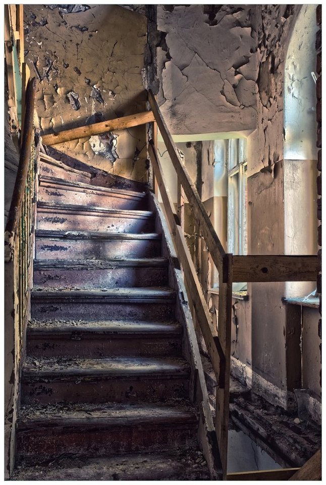 Wallario Acrylglasbild, Treppe in einem alten Haus, in verschiedenen Ausführungen von Wallario