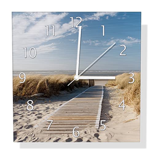 Wallario Design Wanduhr Auf dem Holzweg zum Strand aus Aluverbund, Alu-Uhr Größe 30 x 30 cm, weiße Zeiger mit Metalloptik Wallario Design Wanduhr Auf dem Holzweg zum Strand aus Aluverbund, Alu-Uhr Größe 30 x 30 cm, weiße Zeiger mit Metalloptik von Wallario