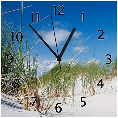 Wallario Design-Wanduhr Düne am Strand unter blauem Himmel aus Glas, Motiv-Uhr Größe 30 x 30 cm, Schwarze Zeiger von Wallario