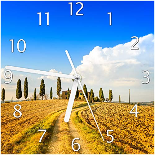 Wallario Design-Wanduhr Italien - Toskana unter blauem Himmel einsame Farm aus Glas, Motiv-Uhr Größe 20 x 20 cm, weiße Zeiger von Wallario