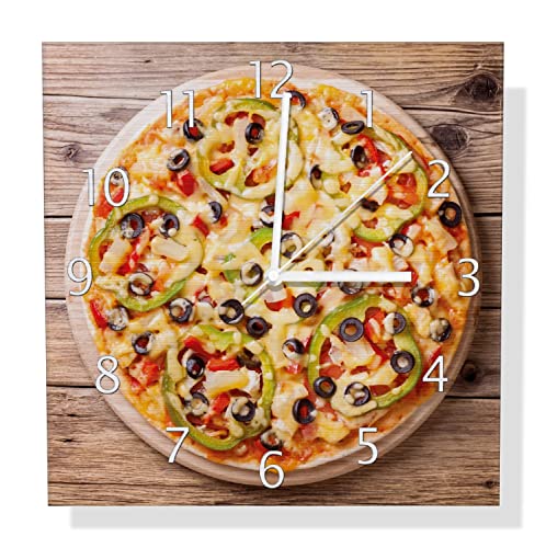 Wallario Design Wanduhr Italienische Pizza mit Peperoni, Oliven. Paprika und Käse aus Aluverbund, Alu-Uhr Größe 30 x 30 cm, weiße Zeiger mit Metalloptik von Wallario