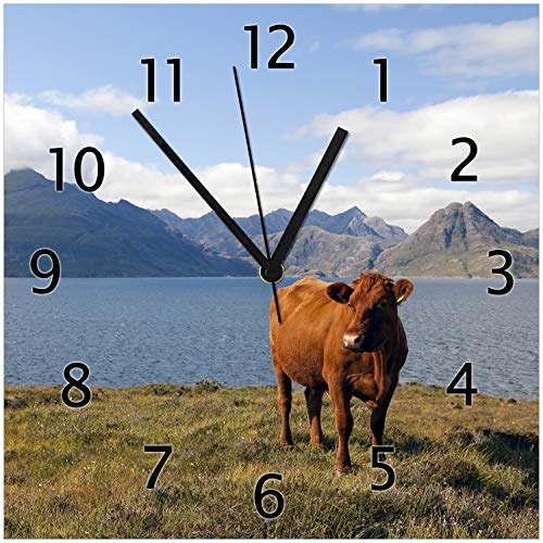 Wallario Design-Wanduhr Kuh in den Bergen aus Glas, Motiv-Uhr Größe 30 x 30 cm, Schwarze Zeiger von Wallario