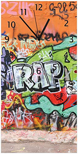 Wallario Design-Wanduhr Rap-Graffiti- Wand mit verschiedenen Tags aus Glas, Motiv-Uhr Größe 30 x 60 cm, Schwarze Zeiger von Wallario