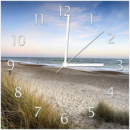 Wallario Design-Wanduhr Strandspaziergang im Urlaub an der Ostsee aus Glas, Motiv-Uhr Größe 30 x 30 cm, weiße Zeiger von Wallario