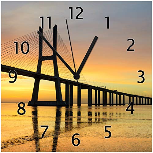 Wallario Design-Wanduhr Vasco da Gama Brücke aus Glas, Motiv-Uhr Größe 30 x 30 cm, Schwarze Zeiger von Wallario