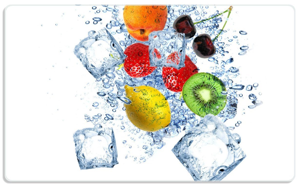 Wallario Frühstücksbrett Obst-Eiswürfel-Mix im Wasser mit weißem Hintergrund, ESG-Sicherheitsglas, (inkl. rutschfester Gummifüße 4mm, 1-St), 14x23cm von Wallario