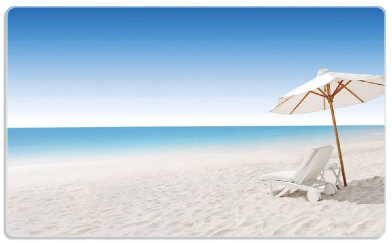 Wallario Frühstücksbrett Sonnenliege am weißen Strand unter blauem Himmel, ESG-Sicherheitsglas, (inkl. rutschfester Gummifüße 4mm, 1-St), 14x23cm von Wallario