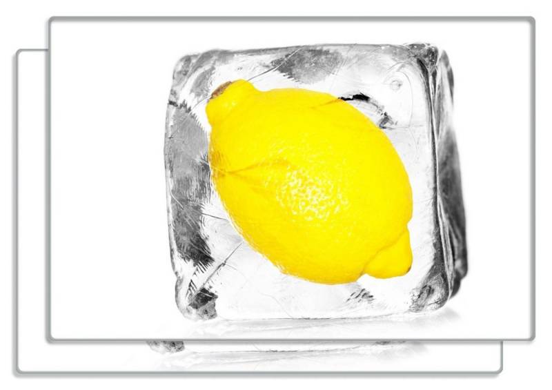 Wallario Frühstücksbrett Zitrone in Eiswürfel - Eiskaltes Obst, ESG-Sicherheitsglas, (inkl. rutschfester Gummifüße 4mm, 2-St), 20x30cm von Wallario