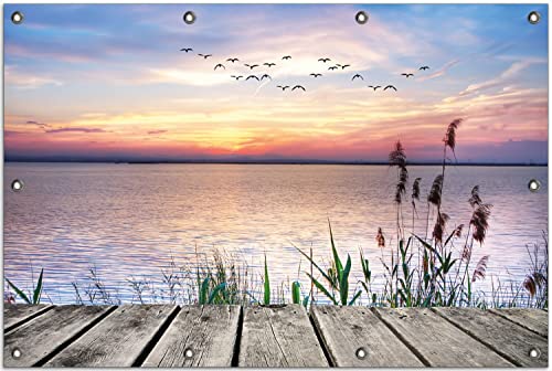 Wallario Outdoor-Poster für Garten oder Balkon Seepanorama mit Schilf und fliegenden Vögeln, Motivbanner Größe: ca. 80 x 120 cm, Outdoor-Bild von Wallario