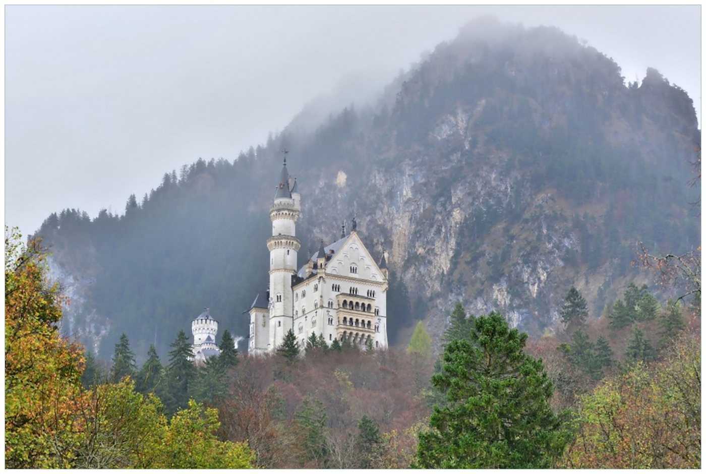 Wallario Glasbild, Schloss Neuschwanstein in Bayern, in verschiedenen Ausführungen von Wallario