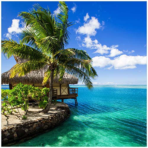 Wallario Glasbild Karibisches Meer – Einsame Hütte unter Palmen - 50 x 50 cm Wandbilder Glas in Premium-Qualität: Brillante Farben, freischwebende Optik von Wallario