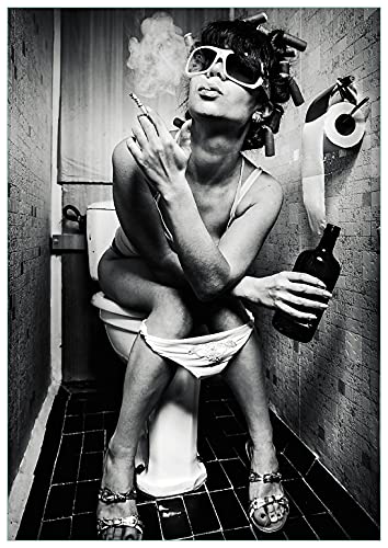 Wallario Glasbild Kloparty - Sexy Frau auf Toilette mit Zigarette und Schnaps - 70 x 100 cm Wandbilder Glas in Premium-Qualität: Brillante Farben, freischwebende Optik von Wallario