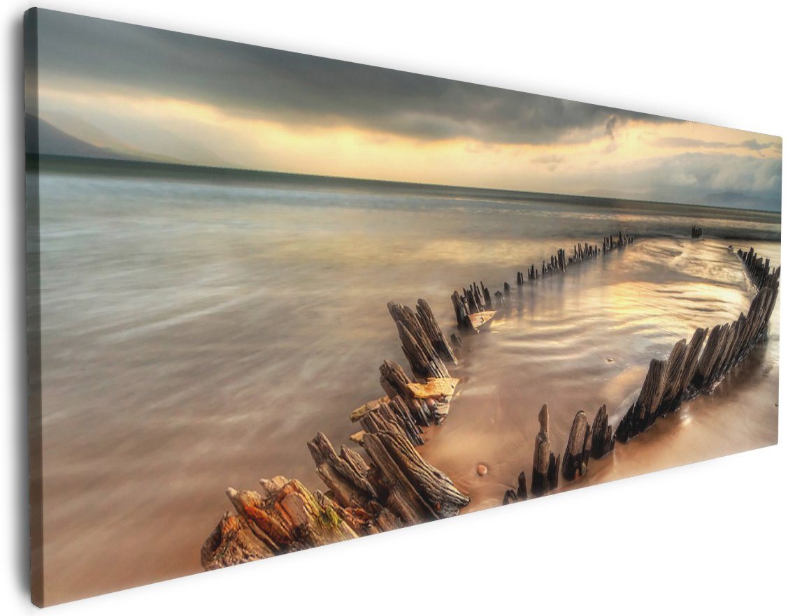 Wallario Leinwandbild, Bootswrack in Irland am Strand, in verschiedenen Ausführungen von Wallario