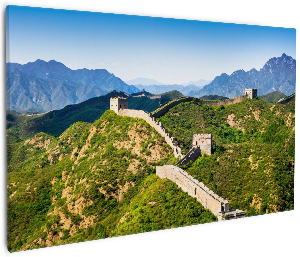 Wallario Leinwandbild, Die Chinesische Mauer - Wahrzeichen in China im Sommer, in verschiedenen Ausführungen von Wallario