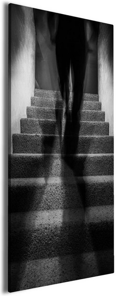 Wallario Leinwandbild, Mysteriöse Treppe mit Schattenfigur - Schwarzweiß, in verschiedenen Ausführungen Wallario Leinwandbild, Mysteriöse Treppe mit Schattenfigur - Schwarzweiß, in verschiedenen Ausführungen von Wallario