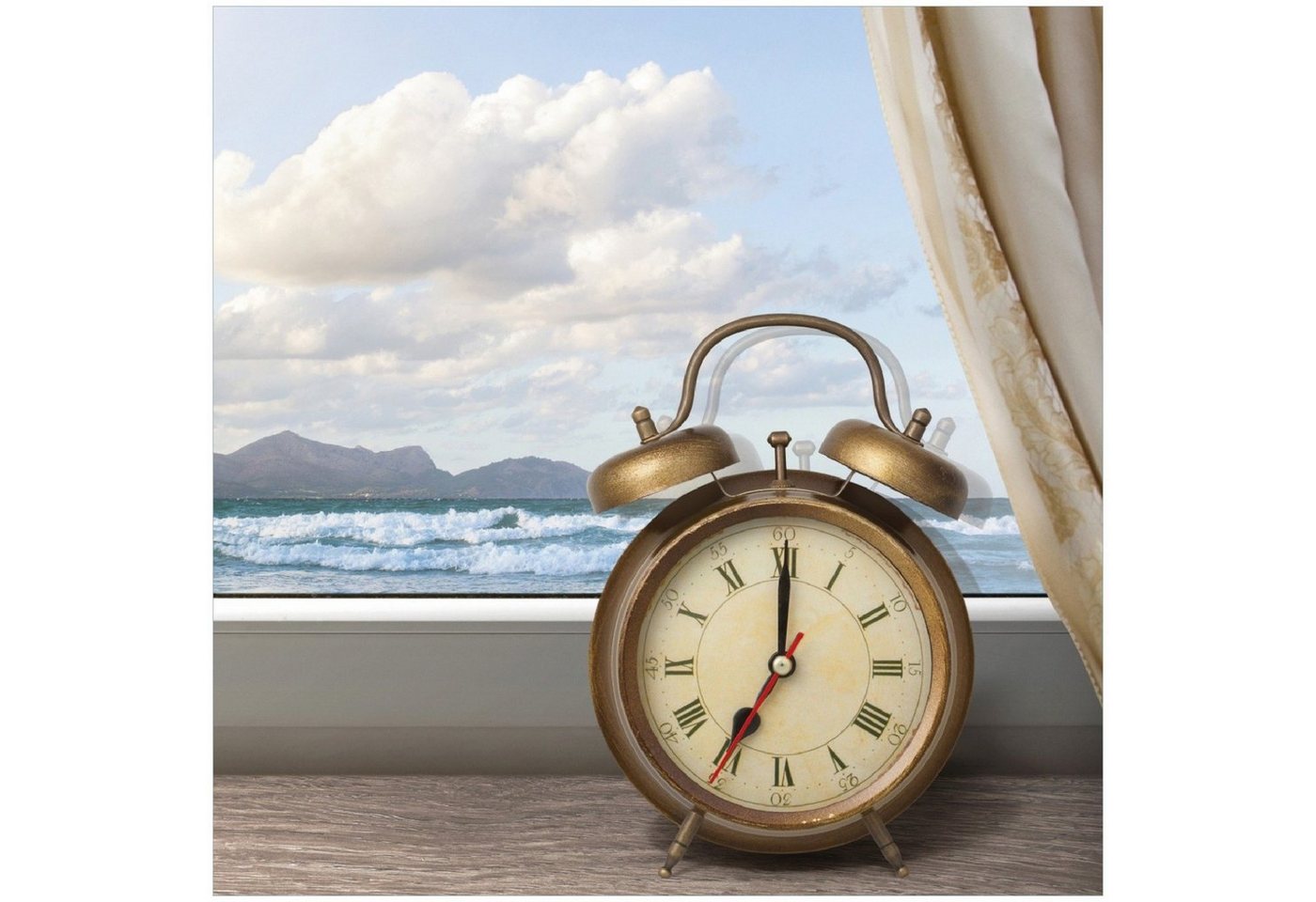 Wallario Memoboard Guten Morgen sagt das Meer - Wecker und Vorhang am Fenster Wallario Memoboard Guten Morgen sagt das Meer - Wecker und Vorhang am Fenster von Wallario