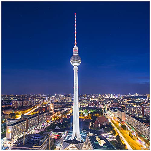 Wallario Möbelfolie selbstklebend/Aufkleber, Tischfolie geeignet für IKEA Lack Tisch - Möbeldeko Fernsehturm Berlin bei Nacht in 55 x 55 cm von Wallario