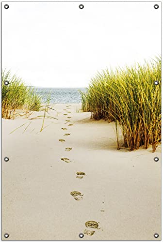 Wallario Outdoor-Poster für Garten oder Balkon Spuren im Sand- Fußspuren durch die Düne zum Meer, Motivbanner Größe: ca. 100 x 150 cm, Outdoor-Bild von Wallario