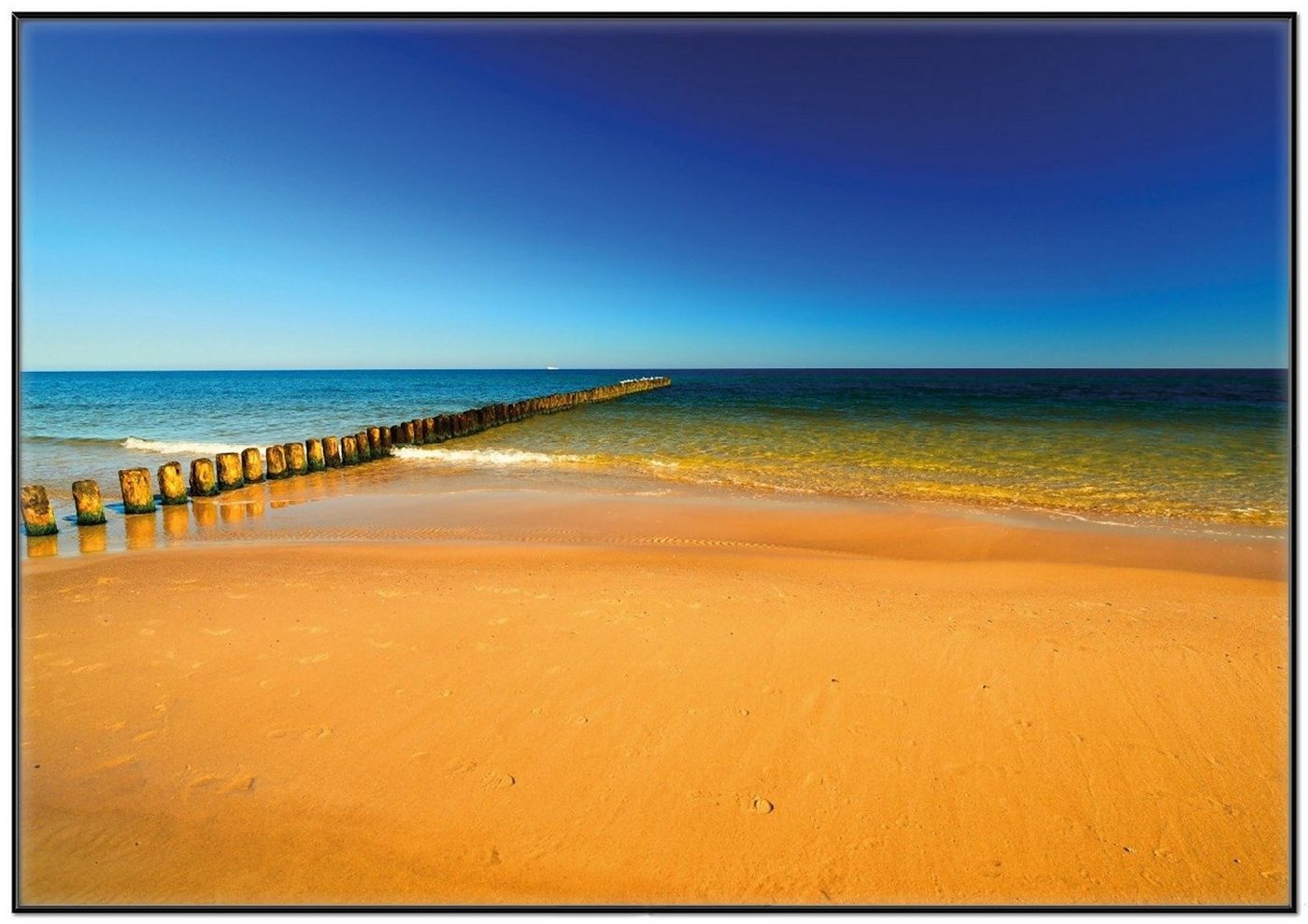 Wallario Poster, Sandstrand in orange - Blaues Meer - Blauer Himmel, in verschiedenen Ausführungen von Wallario