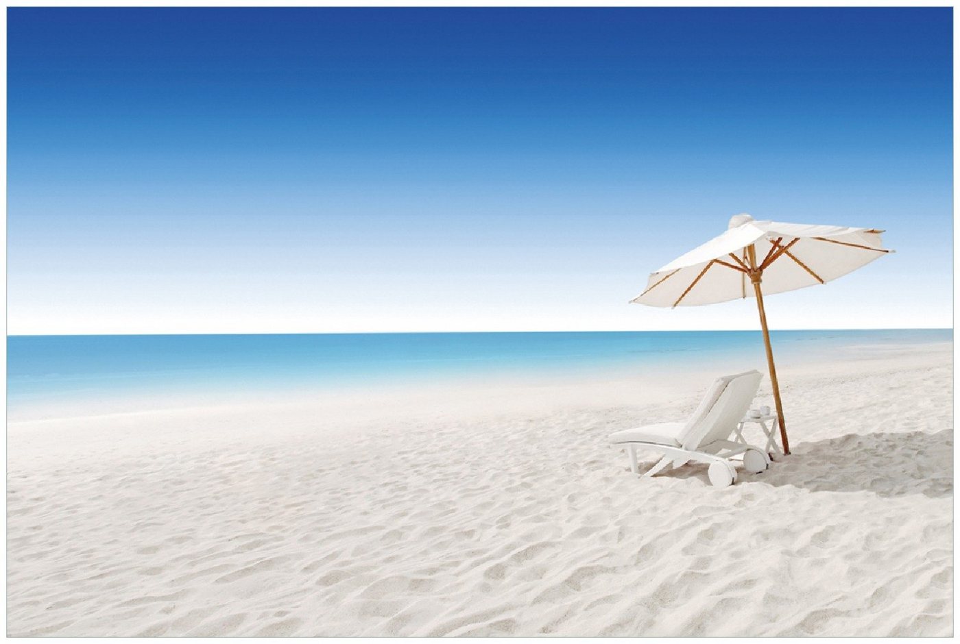 Wallario Poster, Sonnenliege am weißen Strand unter blauem Himmel, in verschiedenen Ausführungen von Wallario