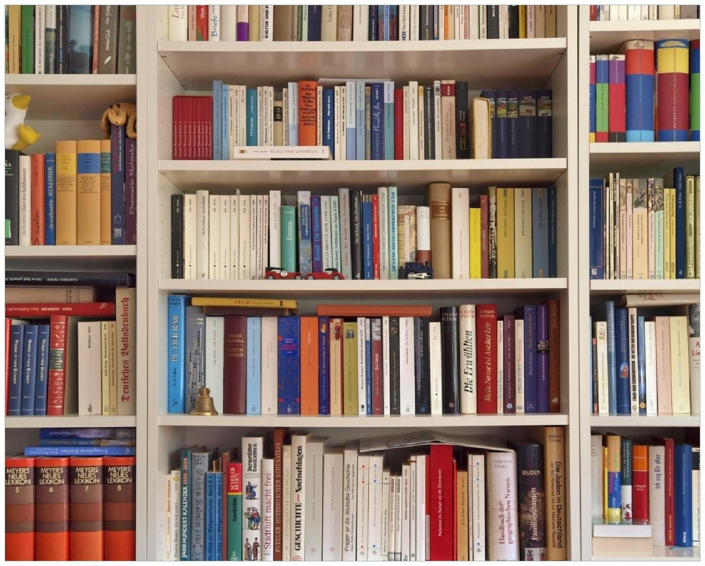 Wallario Poster, Weißes Bücherregal mit unterschiedlichen Büchern, in verschiedenen Ausführungen Wallario Poster, Weißes Bücherregal mit unterschiedlichen Büchern, in verschiedenen Ausführungen von Wallario