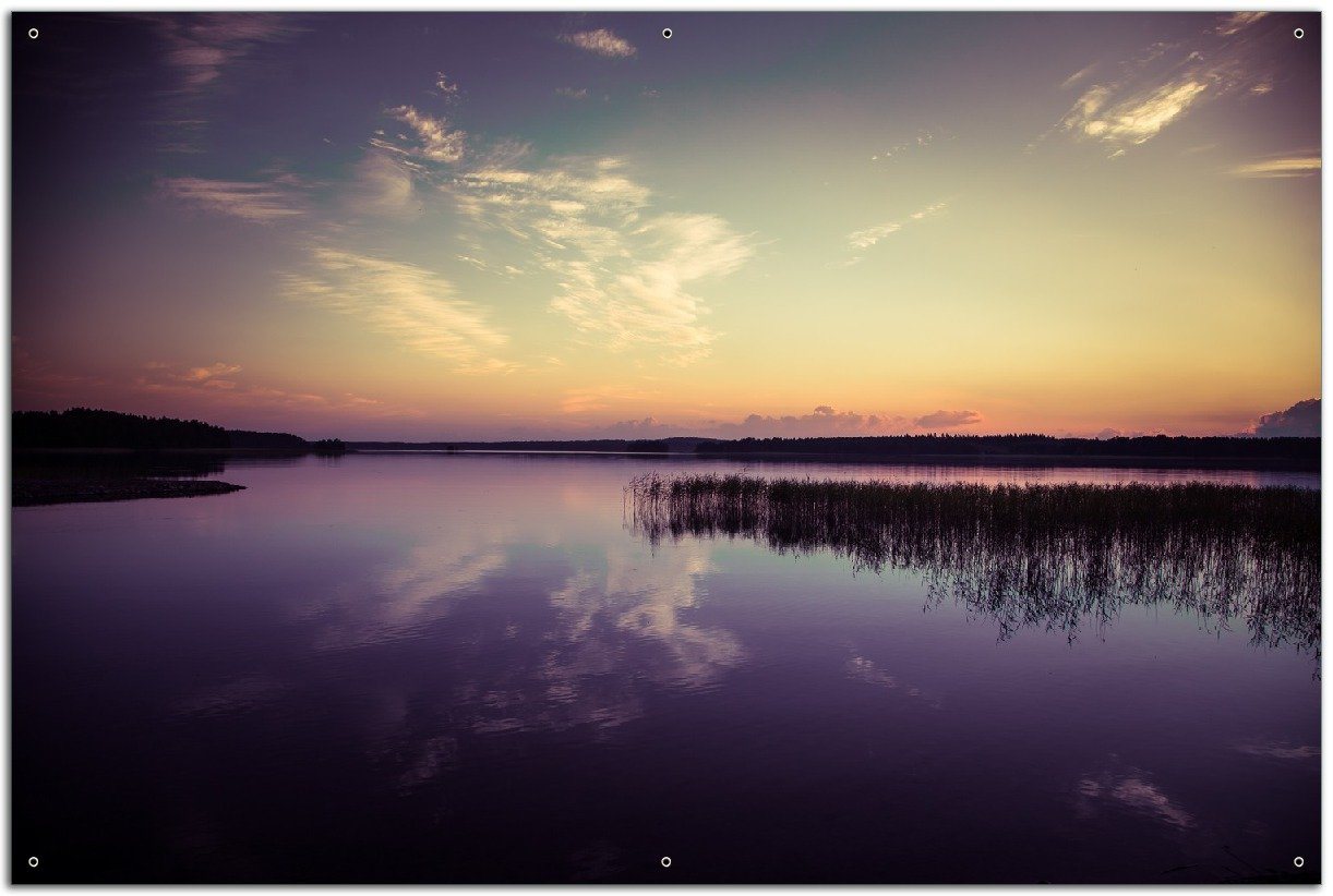 Wallario Sichtschutzzaunmatten See in der Abenddämmerung von Wallario