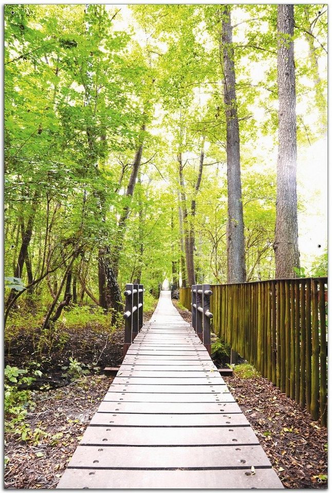 Wallario Sichtschutzzaunmatten Spaziergang im Wald Holzweg über einen Fluss von Wallario