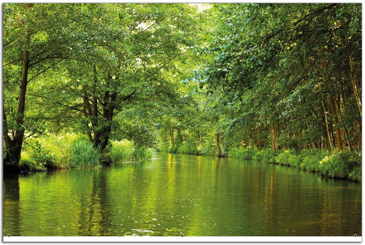Wallario Sichtschutzzaunmatten Spreewald in Brandenburg grüne Wälder und Spiegelungen im Wasser von Wallario