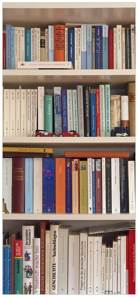 Wallario Türtapete Weißes Bücherregal mit unterschiedlichen Büchern, glatt, ohne Struktur von Wallario