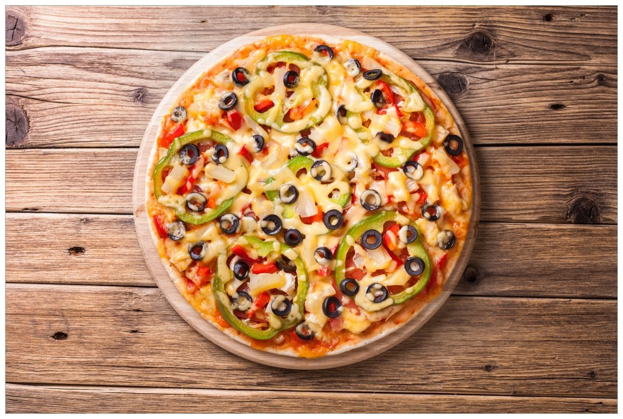 Wallario Vliestapete Italienische Pizza mit Peperoni, Oliven. Paprika und Käse, seidenmatte Oberfläche von Wallario