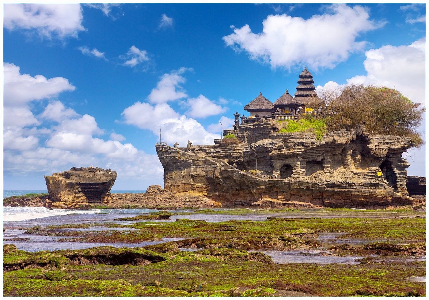 Wallario Vliestapete Wassertempel auf Bali, Seidenmatte Oberfläche, hochwertiger Digitaldruck, in verschiedenen Größen erhältlich von Wallario