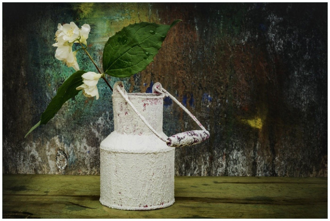 Wallario Wandfolie, Jasmin Blumen in einer alten Milchkanne, in verschiedenen Ausführungen von Wallario