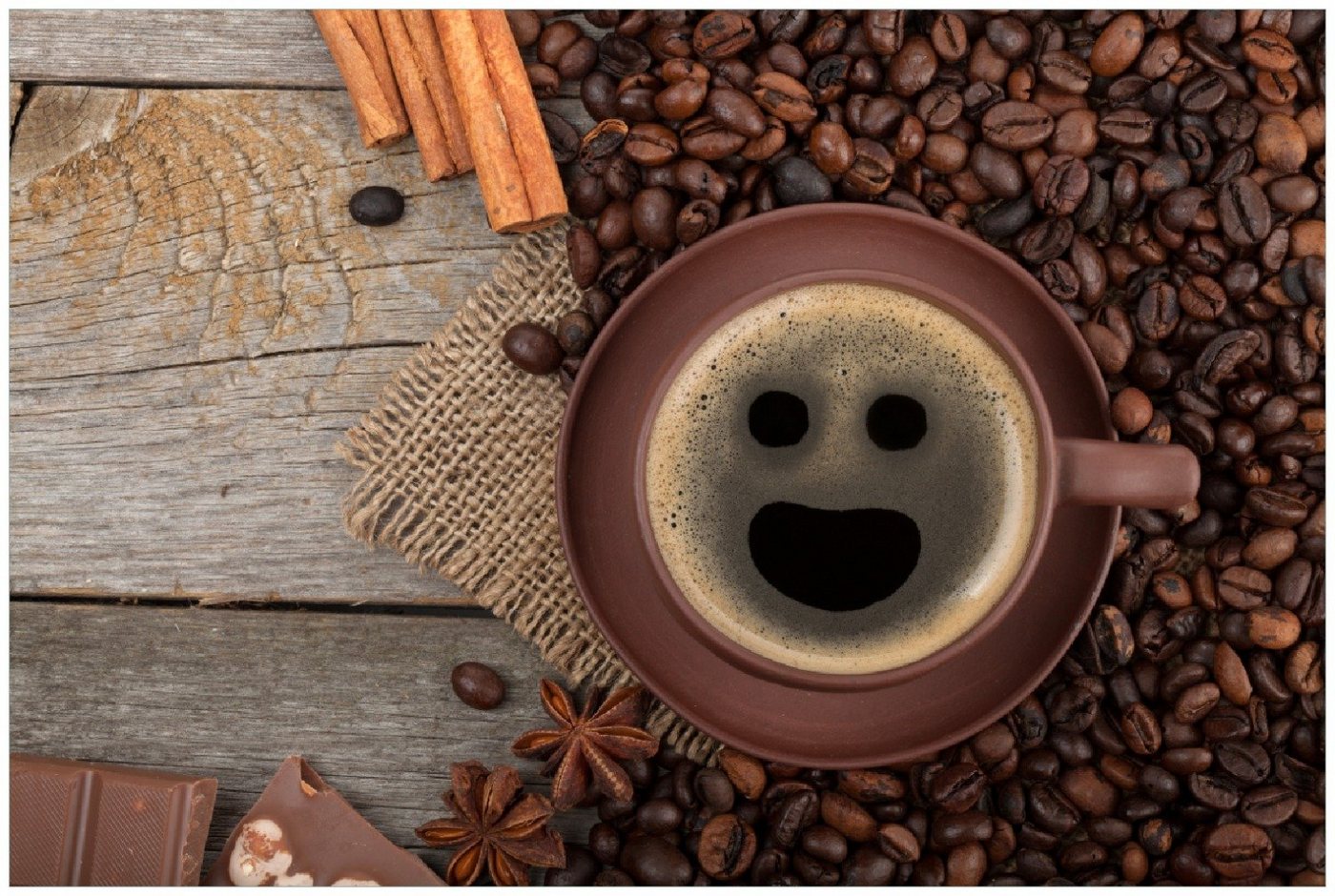Wallario Wandfolie, Lustige Kaffeetasse mit einem Lächeln - Kaffeebohnen und Zimt, in verschiedenen Ausführungen von Wallario