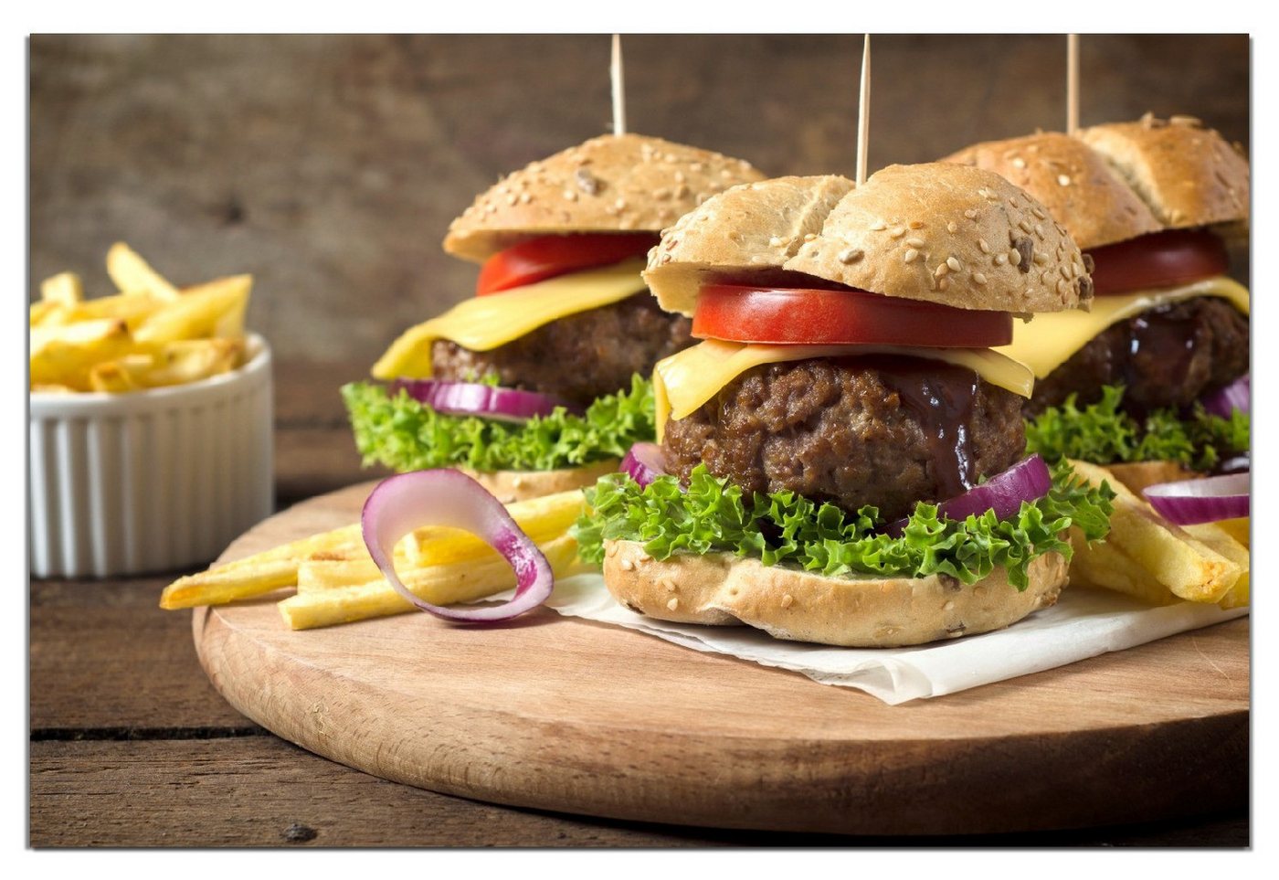 Wallario Wandfolie, Saftige Burger auf Holzbrett, wasserresistent, geeignet für Bad und Dusche Wallario Wandfolie, Saftige Burger auf Holzbrett, wasserresistent, geeignet für Bad und Dusche von Wallario