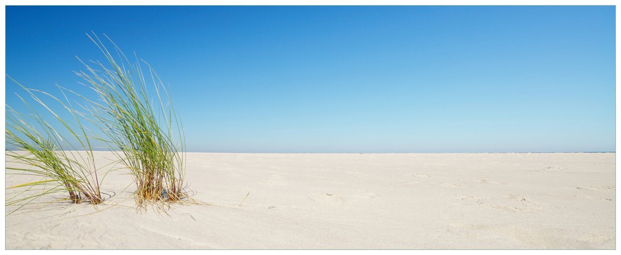 Wallario Wandfolie, Sandstrand unter blauem Himmel, in verschiedenen Ausführungen von Wallario