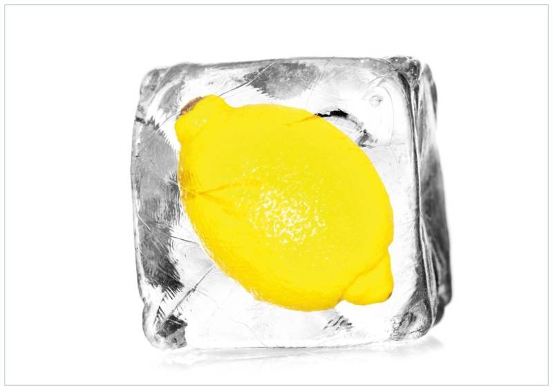 Wallario Wandfolie, Zitrone in Eiswürfel - Eiskaltes Obst, in verschiedenen Ausführungen von Wallario