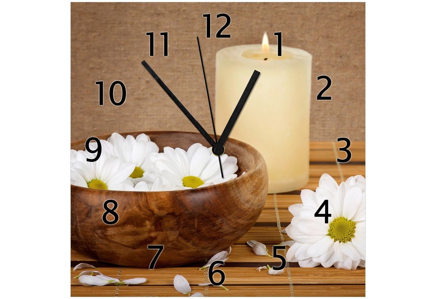 Wallario Wanduhr Stillleben - Kerzen und Blumenblüten in Holzschale (Glasuhr) von Wallario
