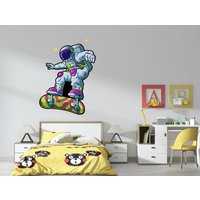 Astronaut Skateboard Wandtattoo Weltraum Wanddekor Für Kinder Schlafzimmer Wandkunst A09 von WallifyDesigns