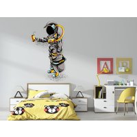 Astronaut Wandtattoo Weltraum Wanddekor Für Kinderzimmer Wandkunst A05 von WallifyDesigns