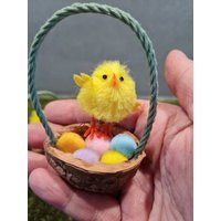 Große Walnussschale Walnusshälfte Mit Kordel Und Küken Deko Osternest Ostern Frühling Walnuss Diy von WalnussBastelstube