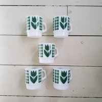 Milchglas Termocrisa Grüne Tulpe Tassen Milchglas Termocrisa Grüne Tulpe Tassen von WalnutHillVintage
