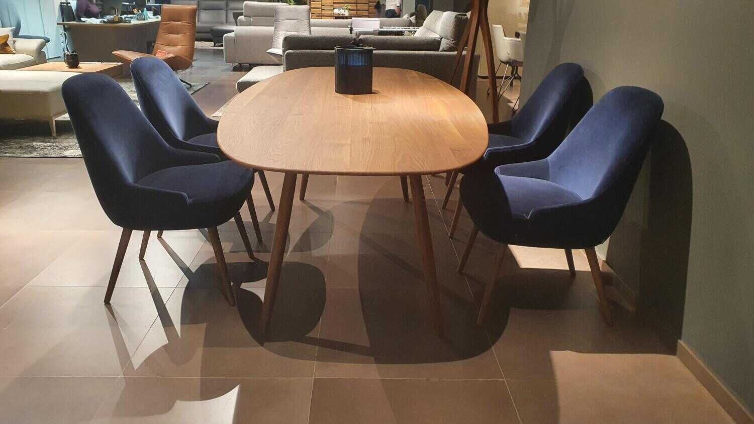 4er-Set Stuhl 375 Stoff Harald 2 792 Ocean Blau Gestell Nussbaum Geölt von Walter Knoll